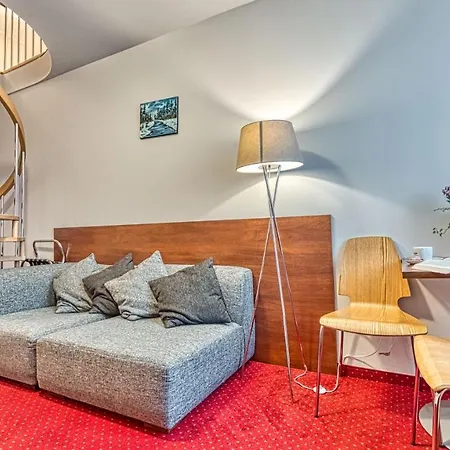 Ow Lukas - Anna Rezort *